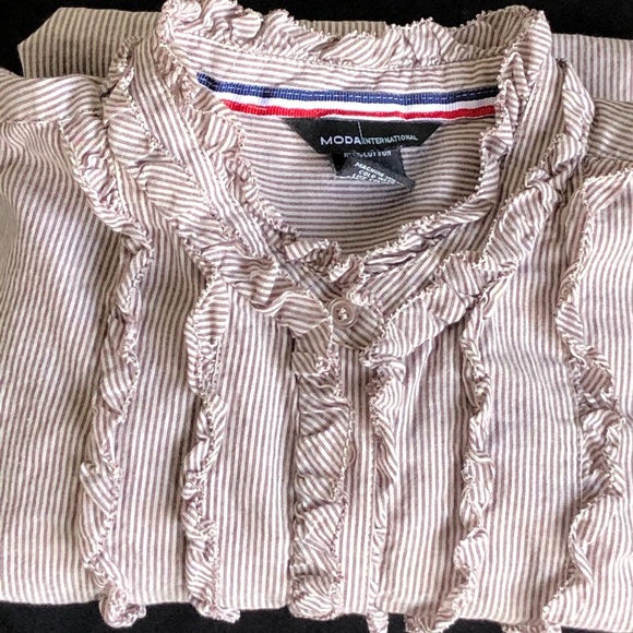 Striped Button-Down Shirt by Moda International Size M - Picture 2 of 14